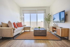 Stylish & Spacious 2BDR & 2BTH in Santa Monica